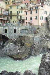 Xtrallusion photo gallery of Italy. Photos, pictures, images and photographs of the Italian Rivieras, the Italian Lakes, the Italian Alps, the Cinque Terre, the Amalfi coast and some of the most beautiful corners of Italy. Plus photos of Italian cities such as Pisa, Milan, Genoa and Rome.